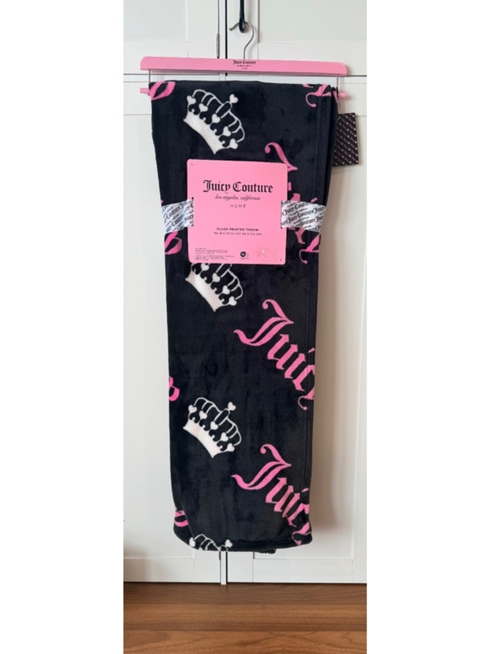 Juicy Couture Plush Printed Throw Blanket 50x70 Black Pink Crowns